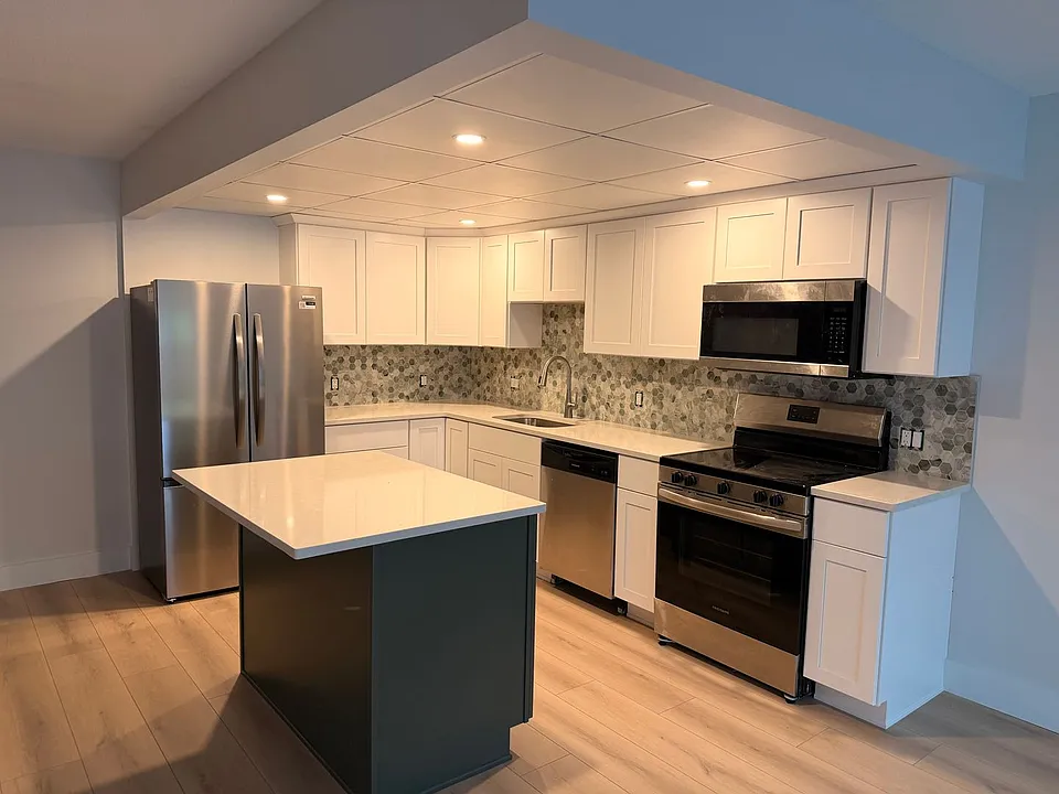 757 Main St #35