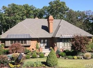 622 Pine Cone Ct, Chesterfield, MO 63017