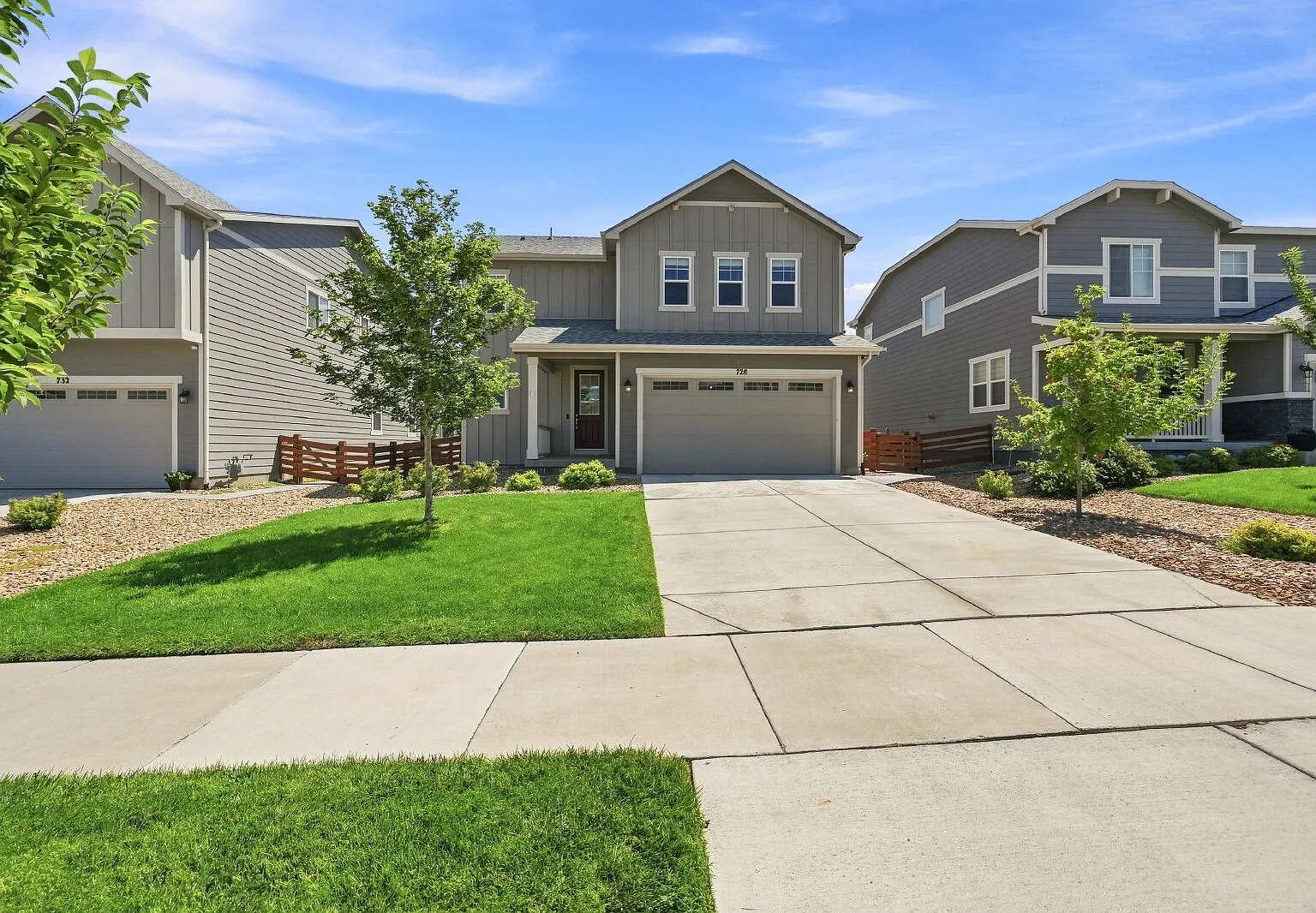 3 bed, 3.0 bath, 1884 sqft, $2,941 — Photo 2