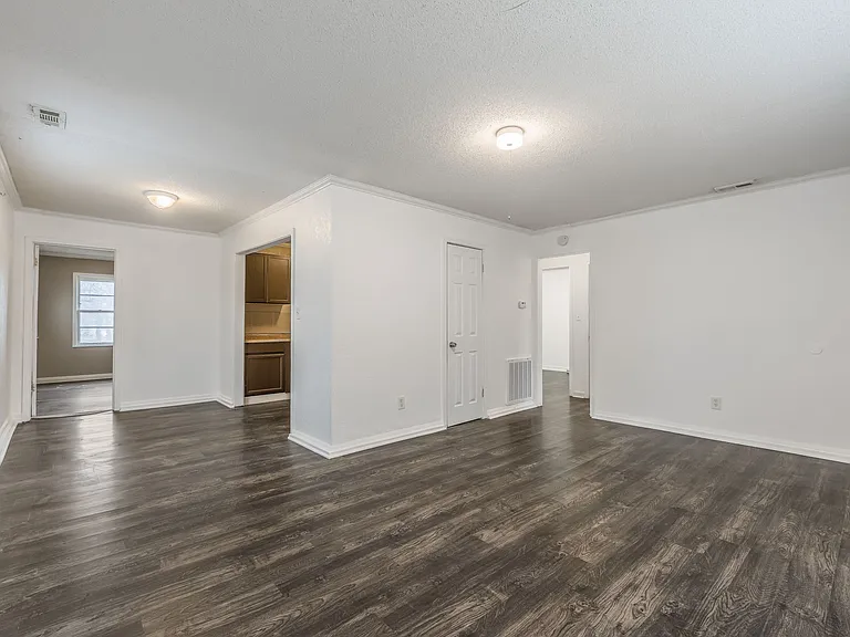 7917 Park Ave — Photo 16