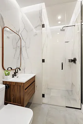 Rented by Compass | media 21