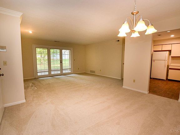 3rd image of 4031 White Chapel Ln