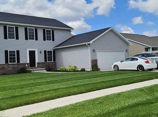 1731 Timber Ridge Dr, Bowling Green, OH 43402