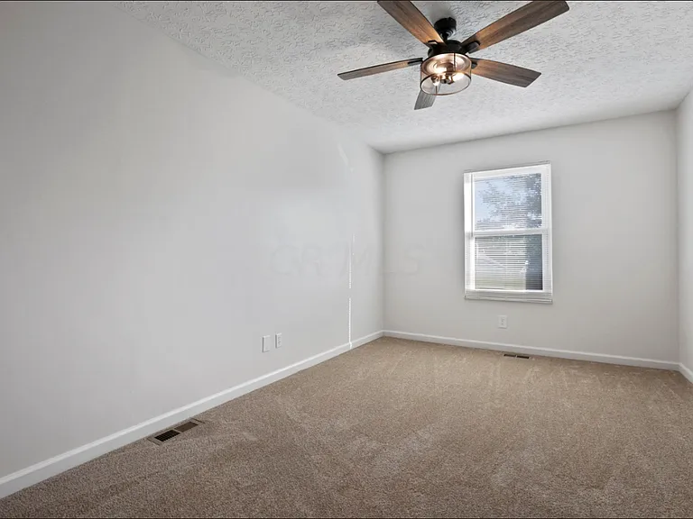 56 Green Bower Ln — Photo 11