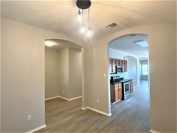 4th image of 309 Creek Ledge Dr