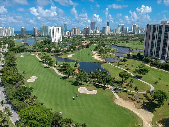 Home For Sale In Bravura