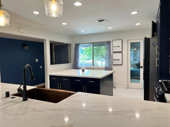 6926 Sylvan Rd, Citrus Heights, CA 95610