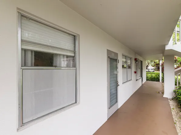 266 Ventnor S, Deerfield Beach, FL 33442