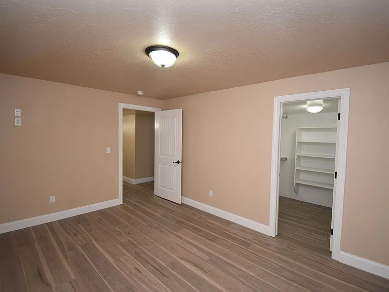 10741 S Weiss Dr — Photo 34