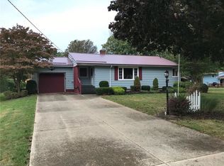 9 Sunset Dr, Conneaut, OH 44030