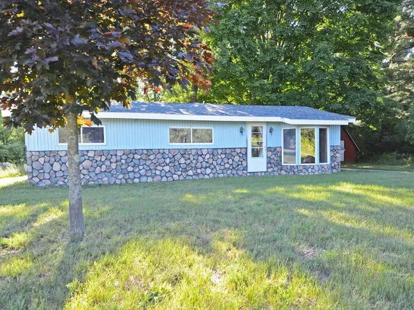 2981 N 7th Rd, Mesick, MI 49668