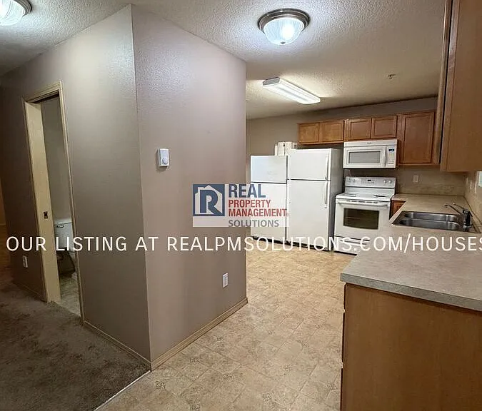 931 NE 81st Ave #4 — Photo 2