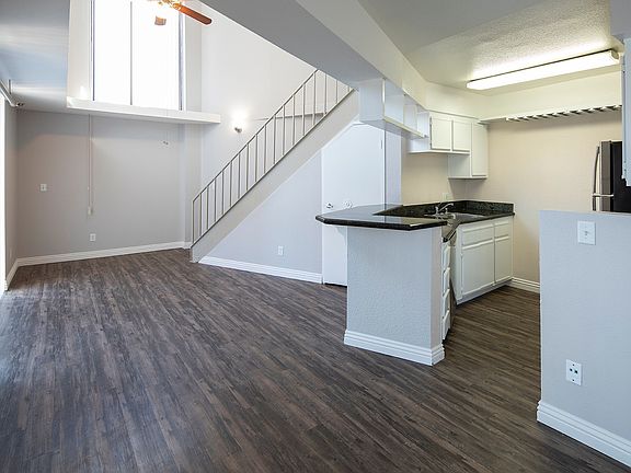 4th image of 303 Market St #320