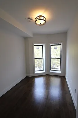 Rented by Voro, LLC | media 50