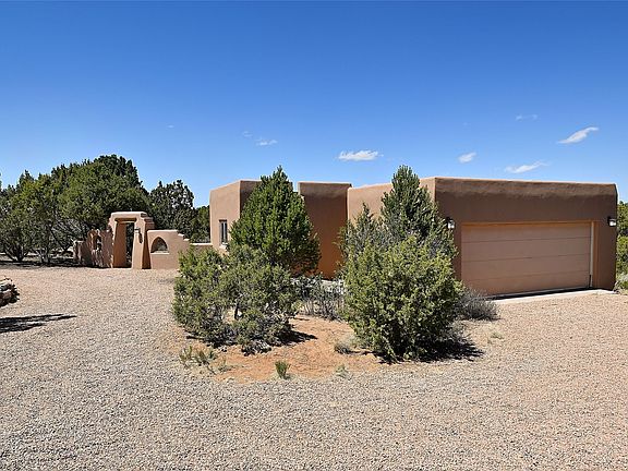 2nd image of 53 Vallecito Rd