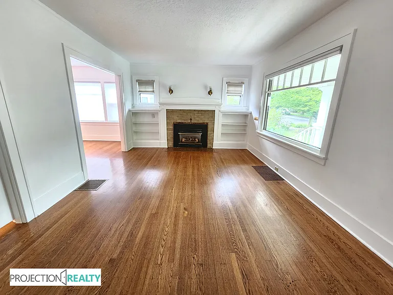 3336 NE 11th Ave — Photo 3