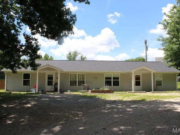 500 Oak Leaf Ln, Mokane, MO 65059