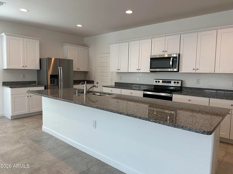 3121 W Shanley Ave — Photo 6