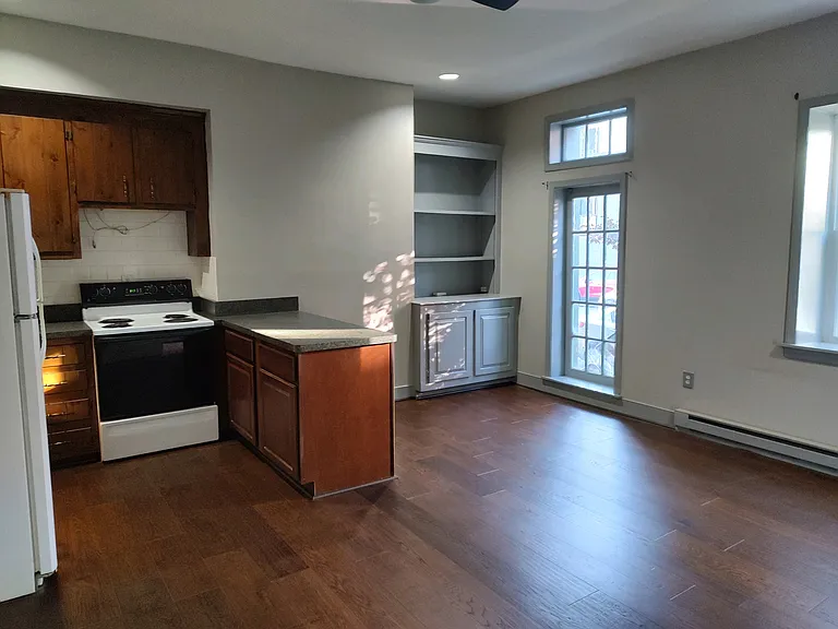 7 N 21st St #1 — Photo 3