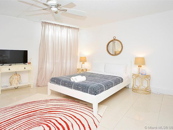 4th image of 710 Washington Ave APT 421