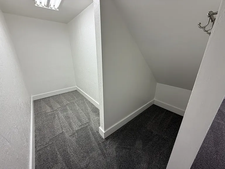 4718 Diana Dr — Photo 18