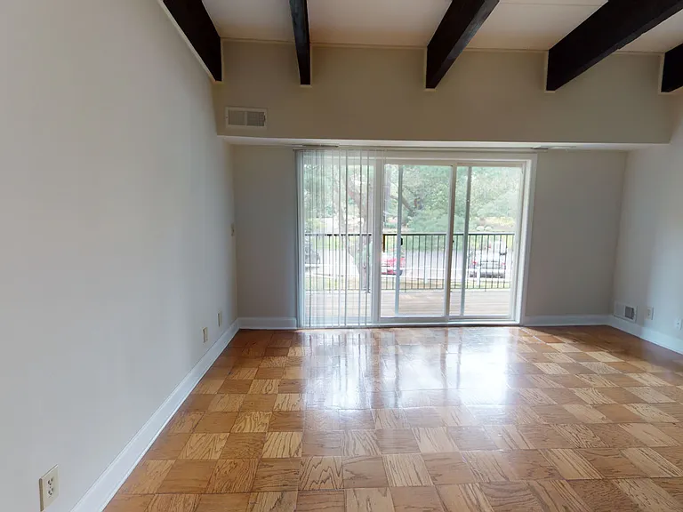 The Commons at Windsor Gardens — Photo 127