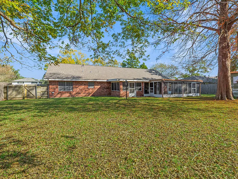 113 Aberdeen Dr — Photo 27
