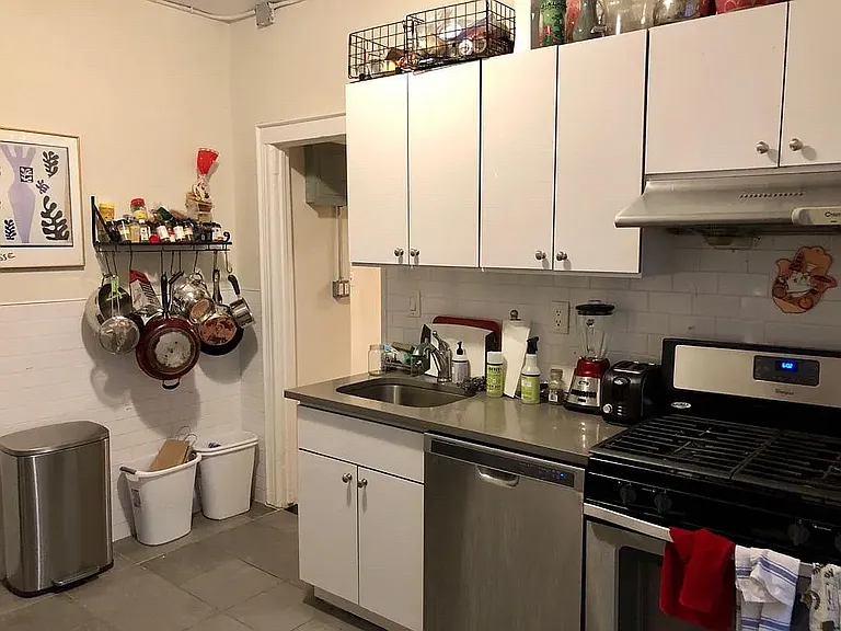 446 Suydam St #1F — Photo 4