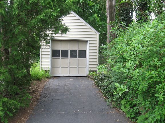 Detached One Car Garage