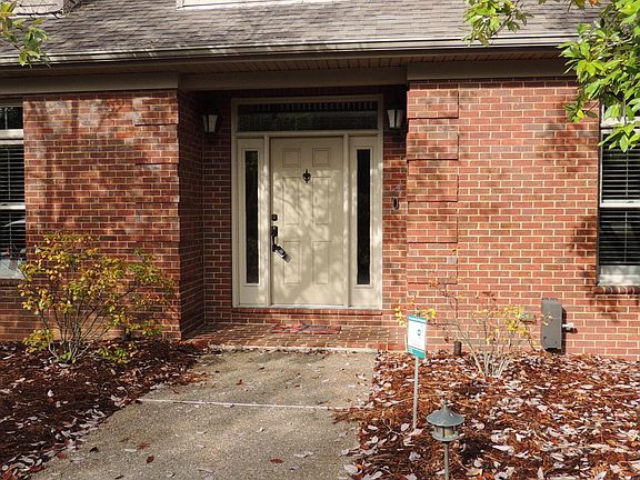 2nd image of 19 Glencove St