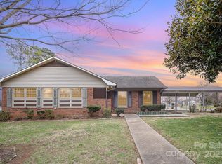 2039 Bangor Rd #12, Charlotte, NC 28217