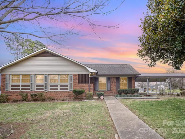 2039 Bangor Rd #12, Charlotte, NC 28217