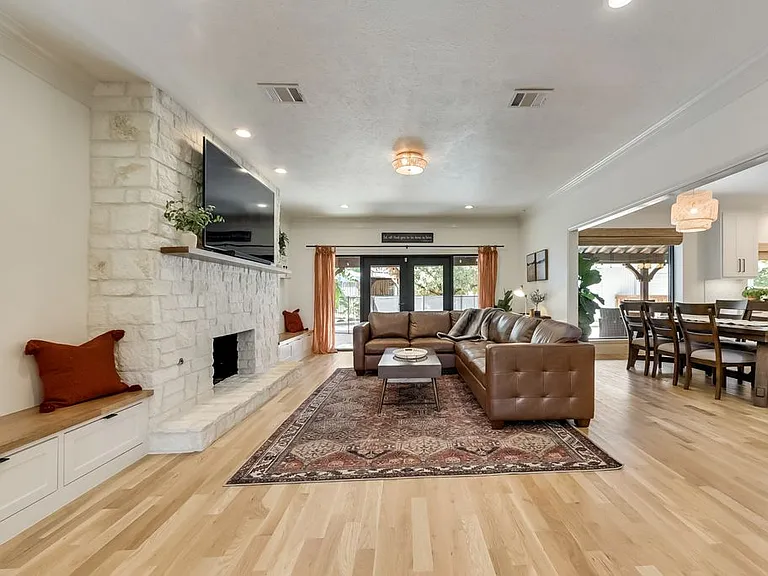 2216 Ridgecrest Trl — Photo 11