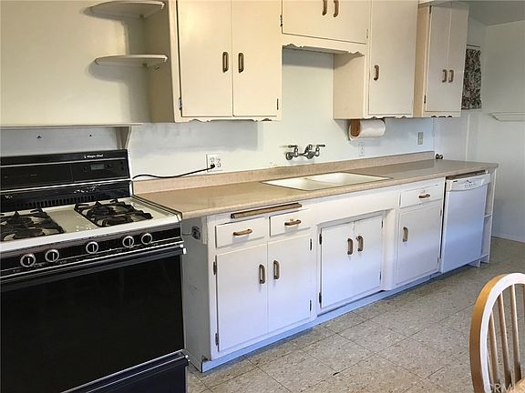 4th image of 10913 Inez St