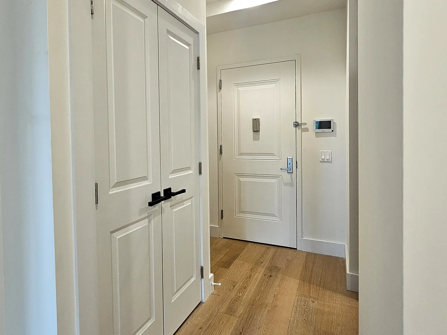 2 bed, 870 sqft, $2,995 — Photo 3
