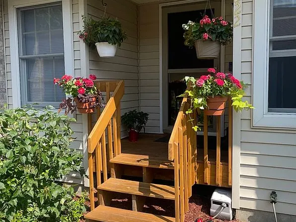 903 N Linden St APT 222, Normal, IL 61761