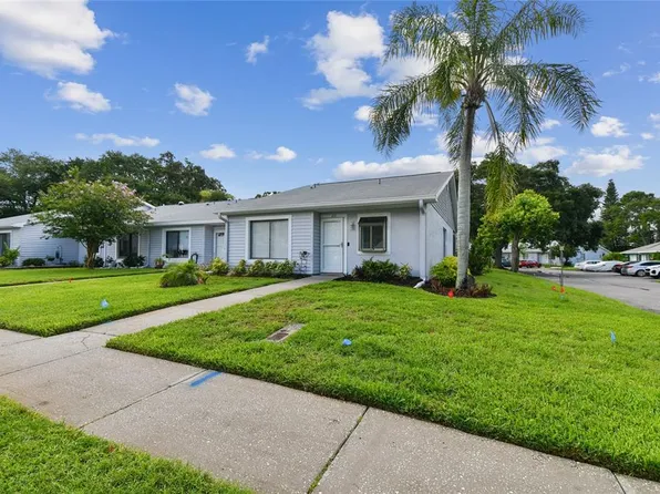 211 Somerset Cir N, Dunedin, FL 34698