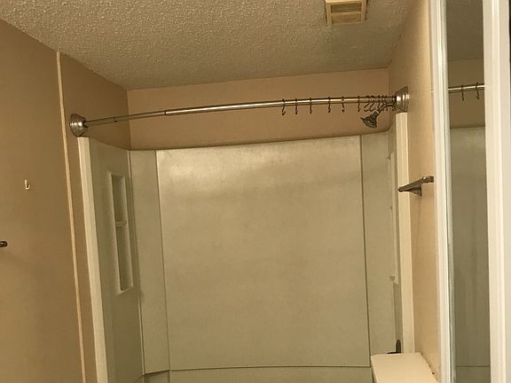 2nd image of 900 19th Ave S