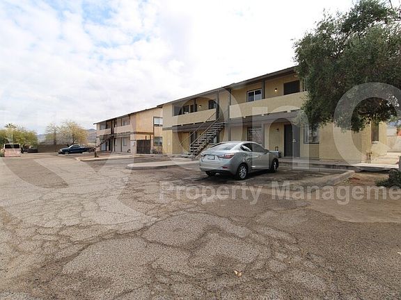 2nd image of 729 E Hazel Dr #3