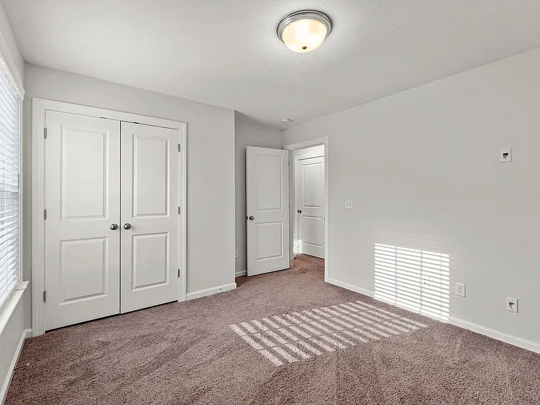 597 Vinings Dr — Photo 21