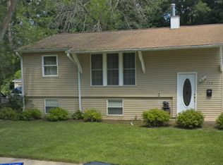 390 Tee Ln, Carpentersville, IL 60110