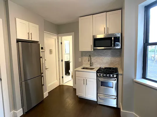 Rented by Tourma Realty LLC | media 22