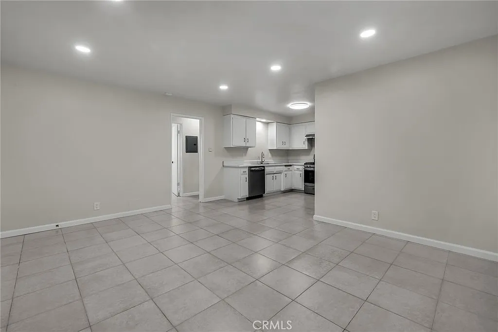 1 bed, 650 sqft, $2,600 — Photo 3