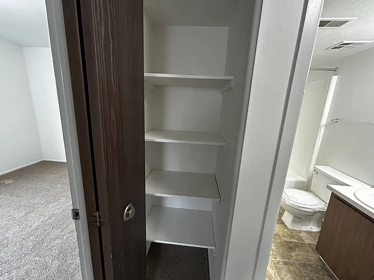 Charter Oaks Apartments — Photo 248