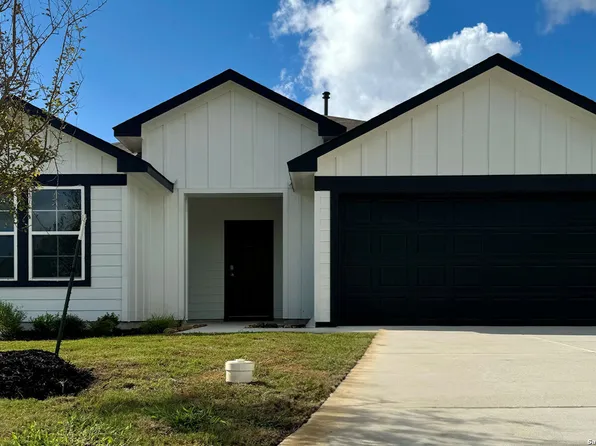 1038 ARGONNE FOREST, Seguin, TX 78155