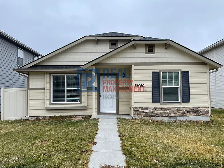 10450 W Bear Lake Dr — Photo 1