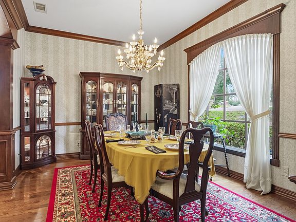 5th image of 1101 Garden Park Cir