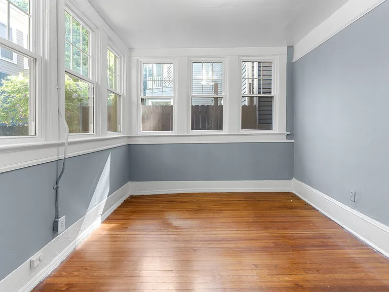 160 4th St NE #9 — Photo 14
