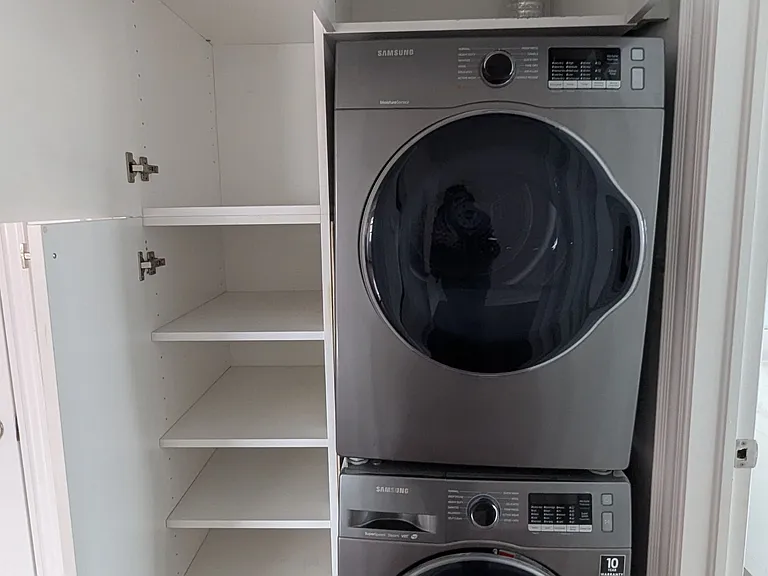 2209 Gerrard St E #2 — Photo 13