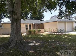 877 Adelphi Ct, Fort Myers, FL 33919